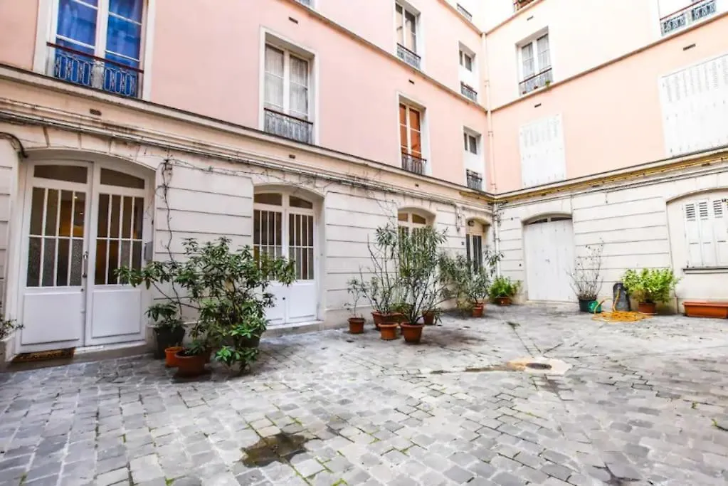 Charming Apartment -3Br/6P-Gare Du Nord/Montmartre Paris